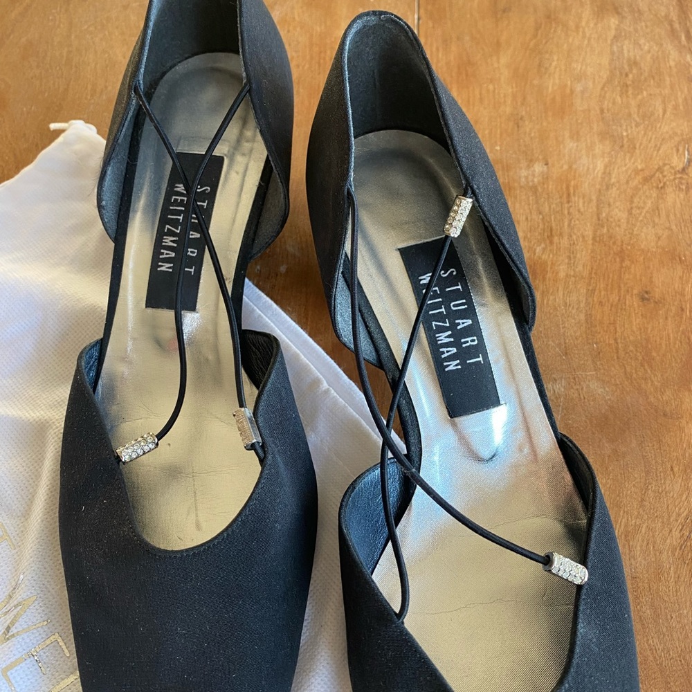 Stuart Weitan low black heels size 9.5B